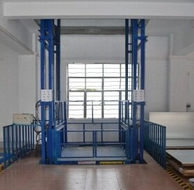 導(dǎo)軌式液壓貨梯